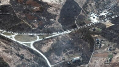 Photo of A 40-mile Convoy Of Russian Military Is Its Route To Kyiv, According To Satellite Imagery