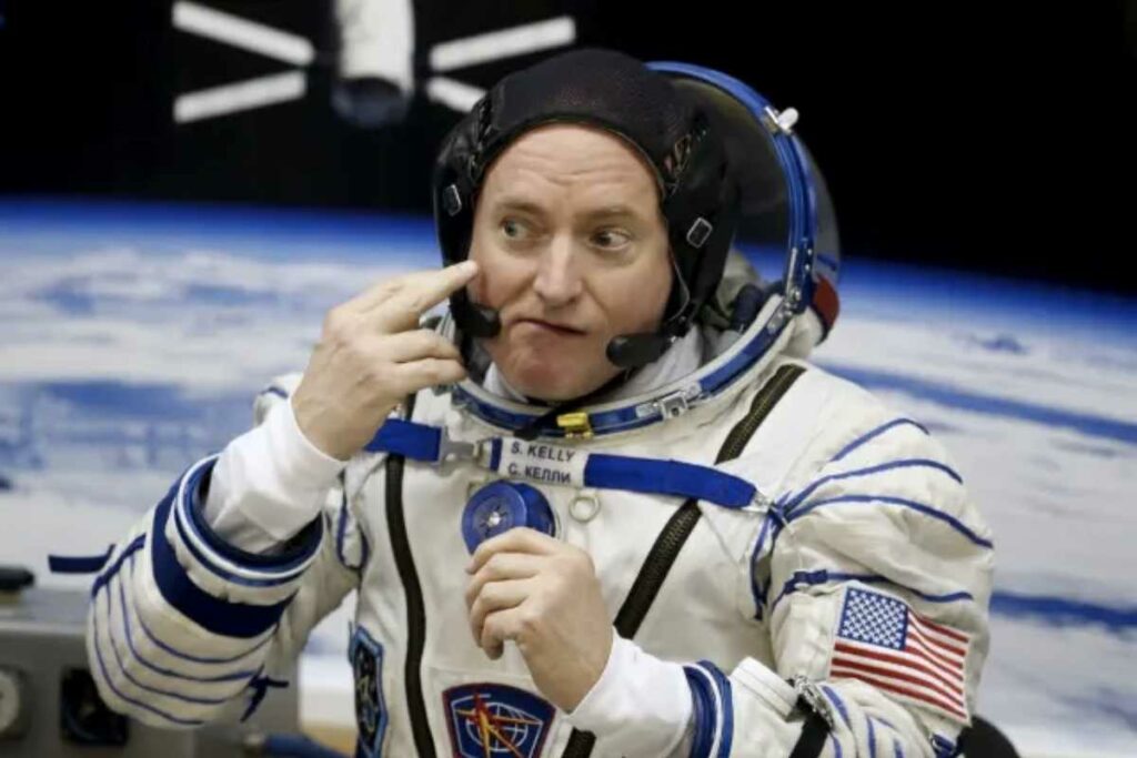 Dmitry Rogozin, Russia's Space Chief, Has Blocked Scott Kelly On Twitter